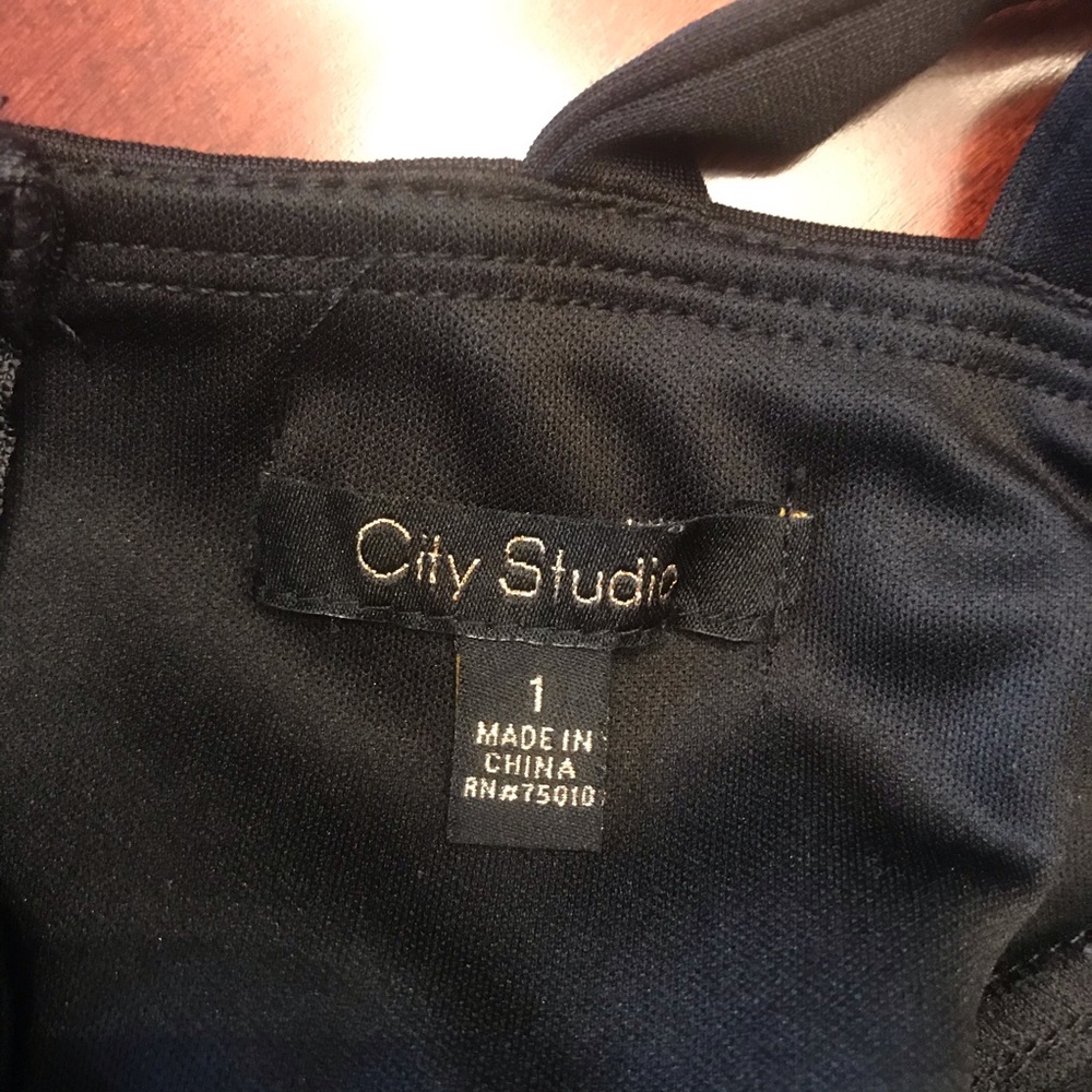 Gorgeous black dress! - Picture 3 of 3